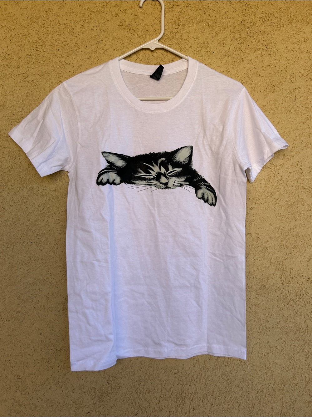 Y2K Sleeping Kitty Cat White Graphic Shirt Size Small NWOT - Picture 2 of 3